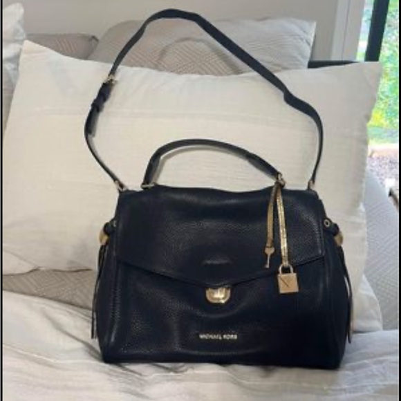 Michael Kors purse - Picture 2 of 6